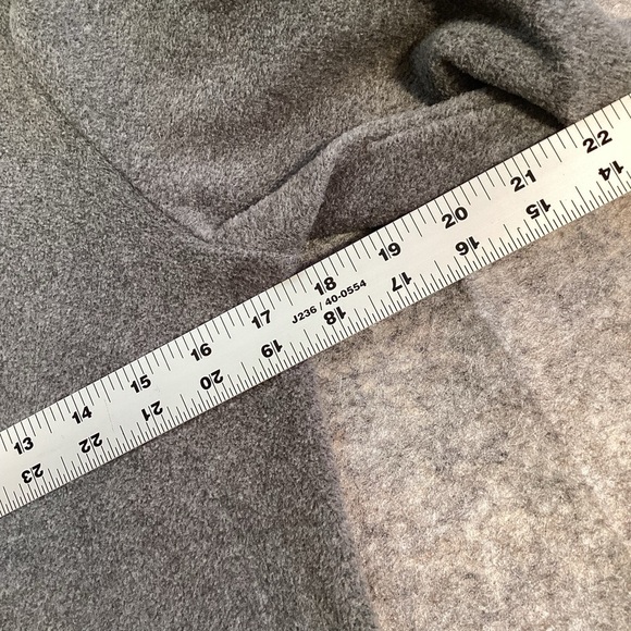 Cuddl Duds Top Light Gray Fleecewear With Stretch Long Sleeve Crewneck Medium - Picture 3 of 8